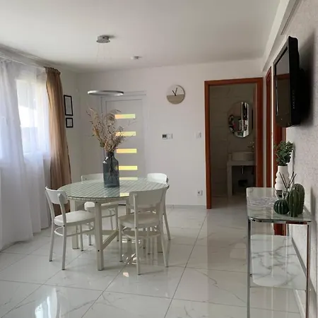 Naluri Apartment
